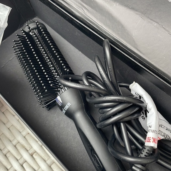NWOT- Jose Eber 4 in 1 Volumizing Hot Brush- Black - Picture 6 of 11